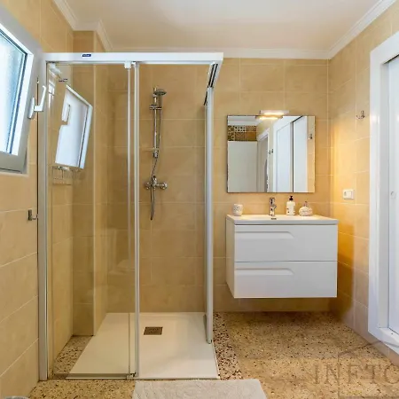 Inftour La Fustera Holiday home *